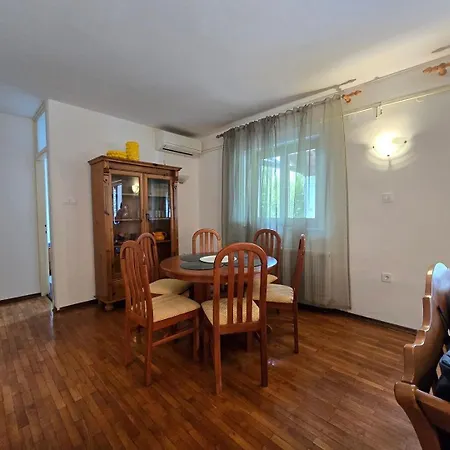 House Bianca Gabonjin
